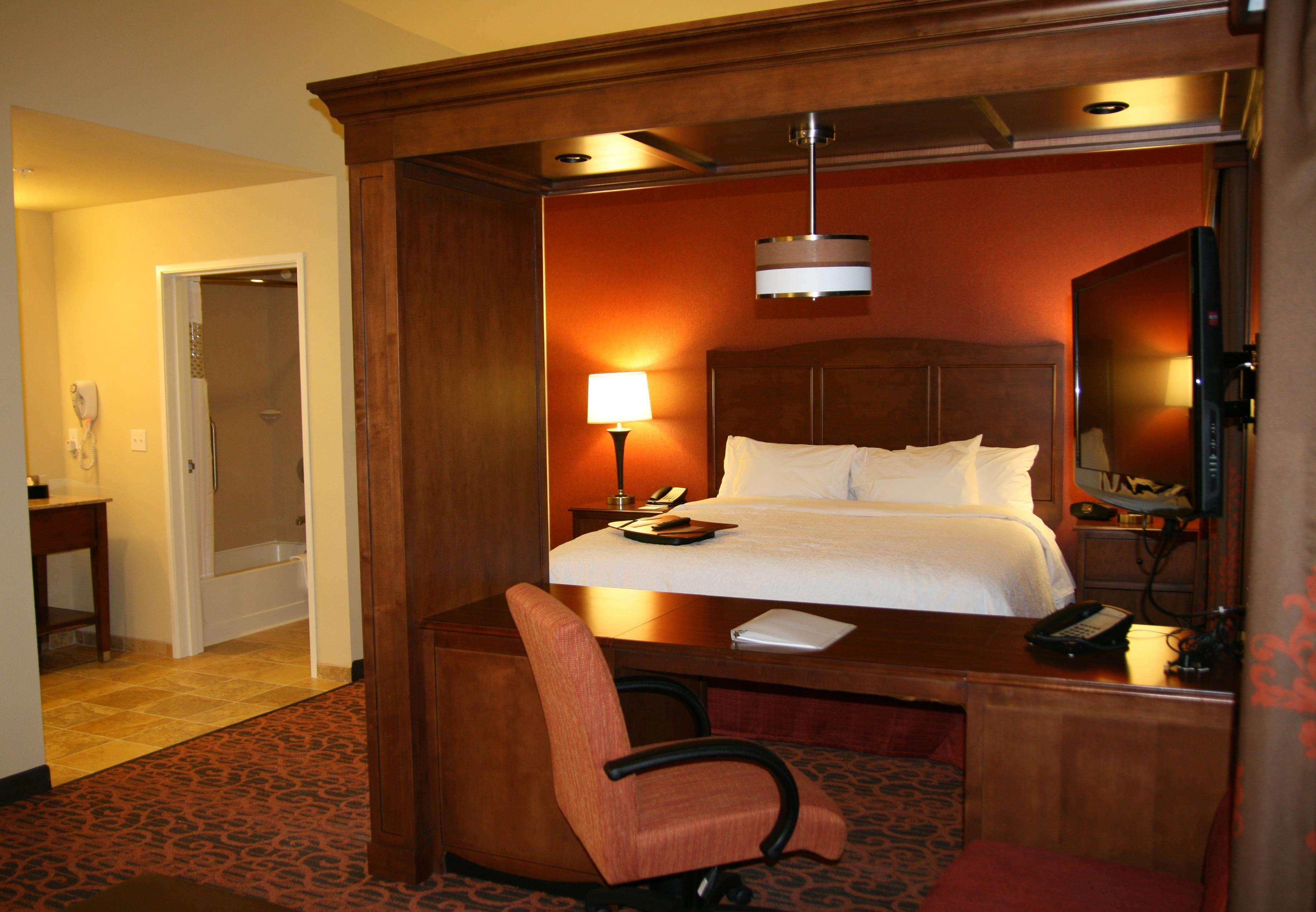 Hampton Inn And Suites Seattle - Airport / 28Th Avenue Сиатак Екстериор снимка