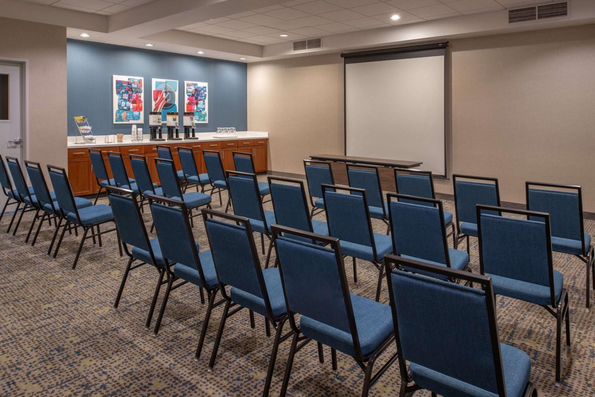 Hampton Inn And Suites Seattle - Airport / 28Th Avenue Сиатак Екстериор снимка