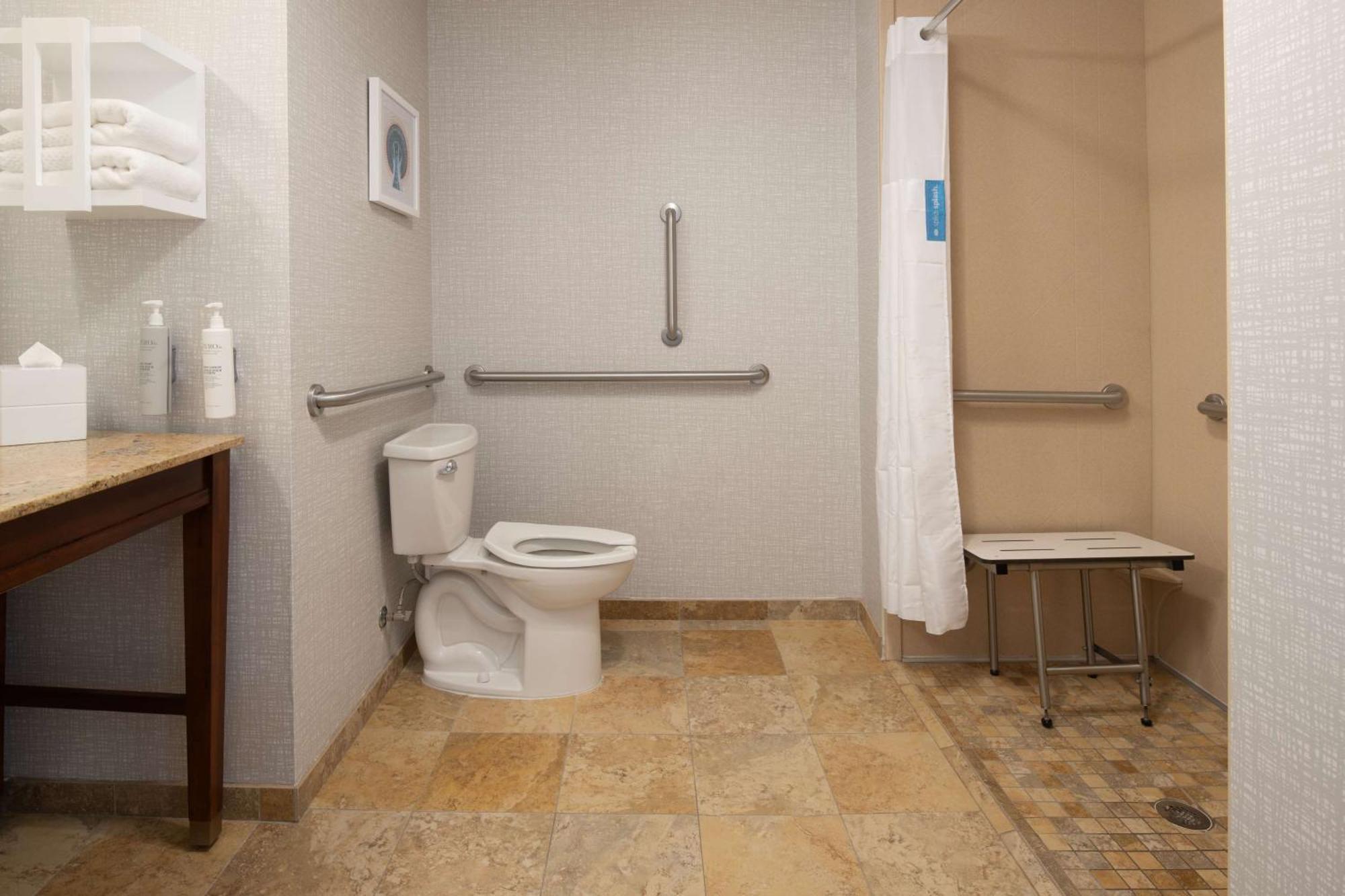 Hampton Inn And Suites Seattle - Airport / 28Th Avenue Сиатак Екстериор снимка