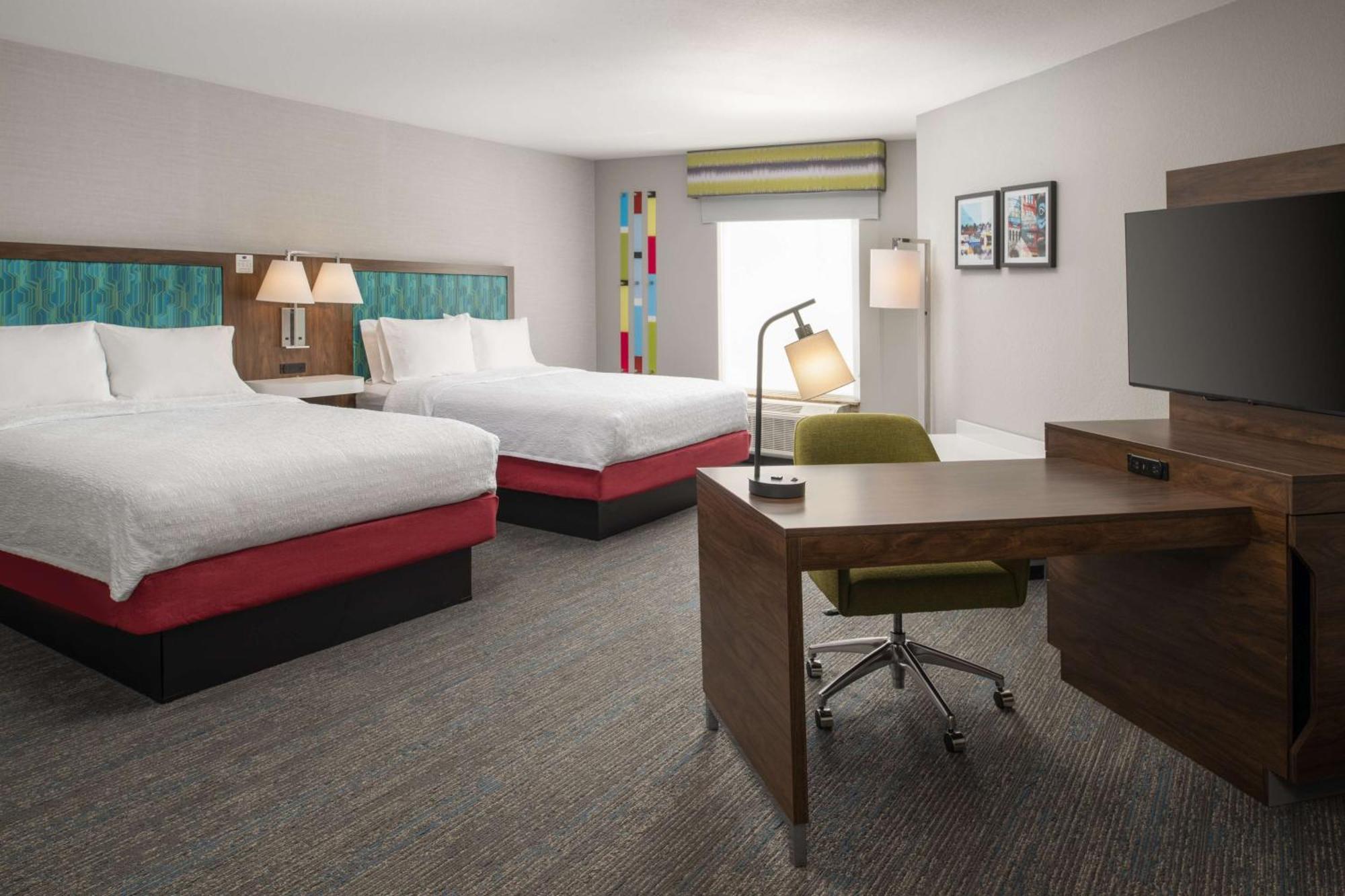 Hampton Inn And Suites Seattle - Airport / 28Th Avenue Сиатак Екстериор снимка