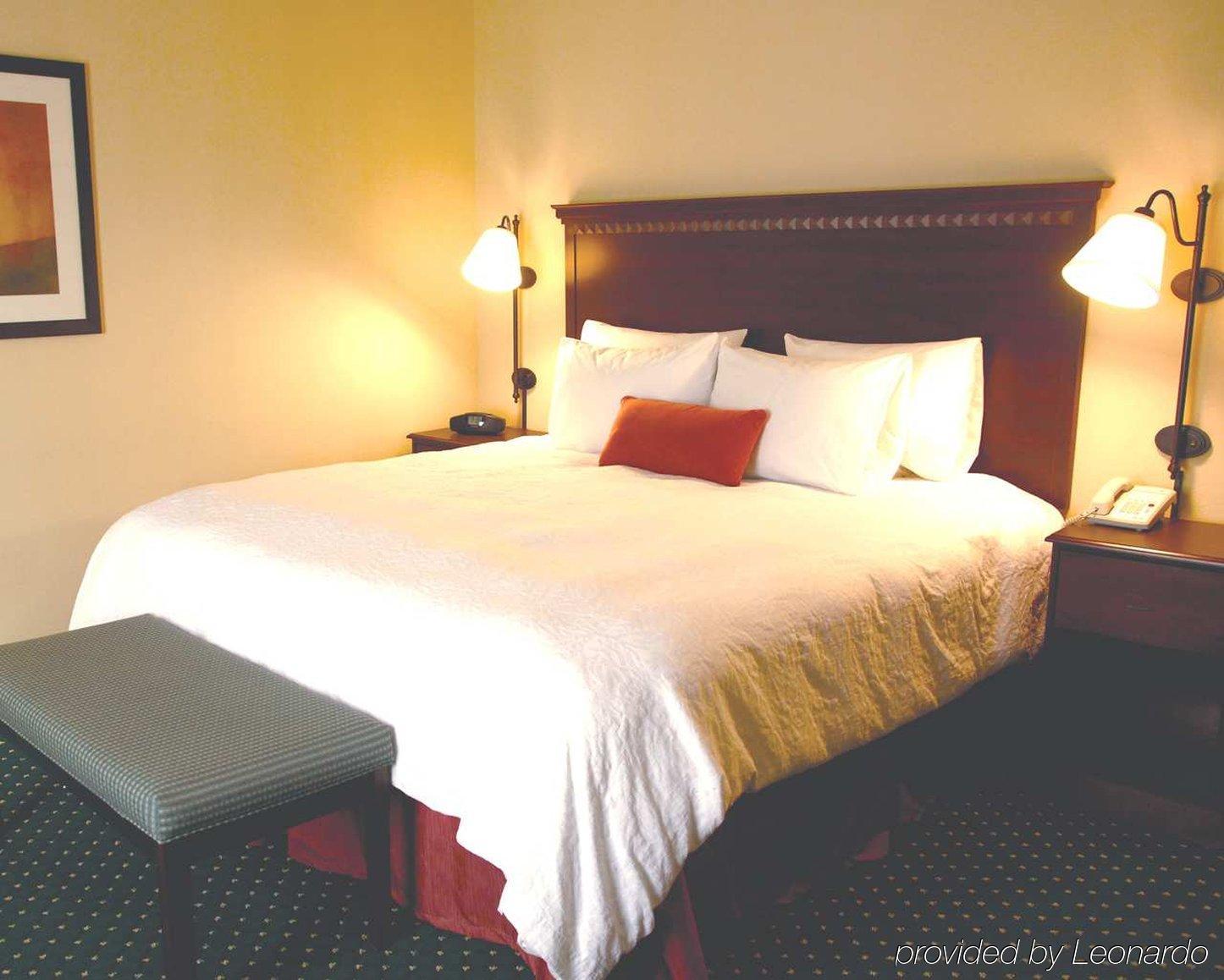 Hampton Inn And Suites Seattle - Airport / 28Th Avenue Сиатак Екстериор снимка