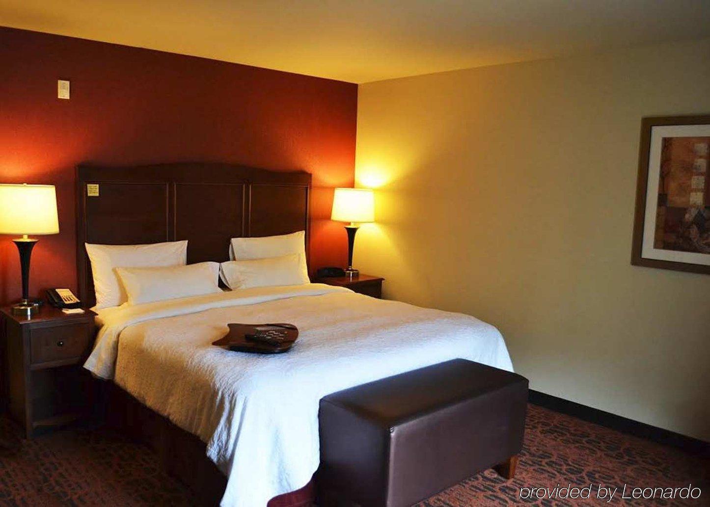 Hampton Inn And Suites Seattle - Airport / 28Th Avenue Сиатак Екстериор снимка