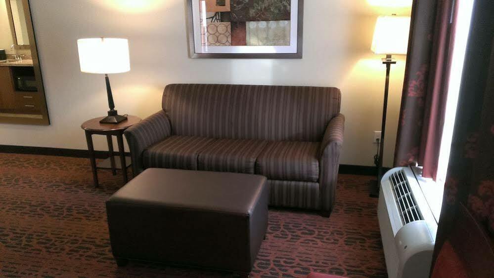 Hampton Inn And Suites Seattle - Airport / 28Th Avenue Сиатак Екстериор снимка